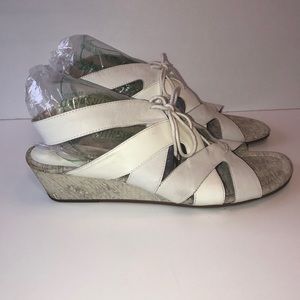 Donald Pliner Lace Up Dalie Wedge Sandals ♥️ 11